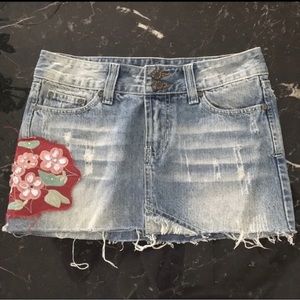 NWT Sans Souci Denim Skirt w/ Rhinestone Appliqués-Size Small/ 4